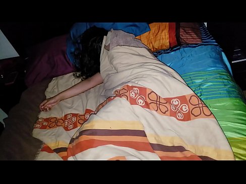 ❤️ Stiefseun berispe sy jong stiefma terwyl sy slaap. ❤ Seksvideo op af.mrpornogratis.ru
